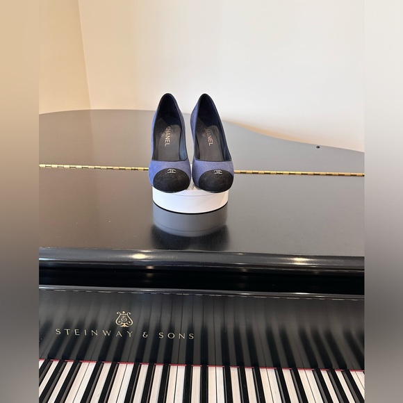 Chanel Authentic Vintage Retro LUXURY CLASSIC RARE Dark Blue Suede Pumps/Shoes - Picture 5 of 17